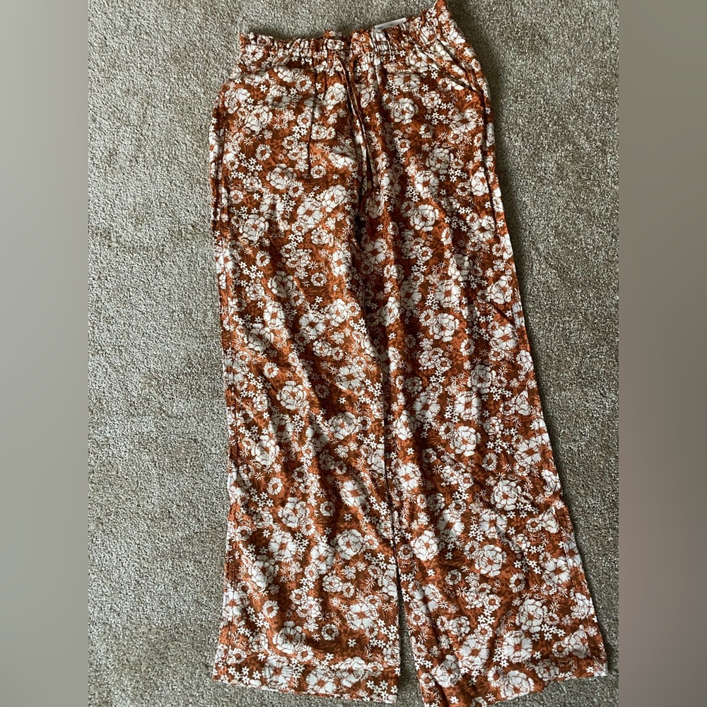 Floral Wide-Leg Pants in Rust and White